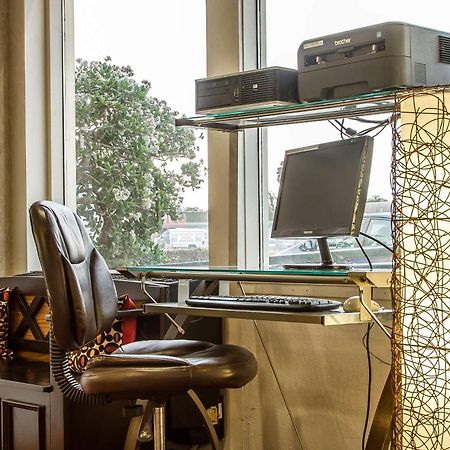 Quality Inn & Suites Silicon Valley Санта Клара Екстериор снимка