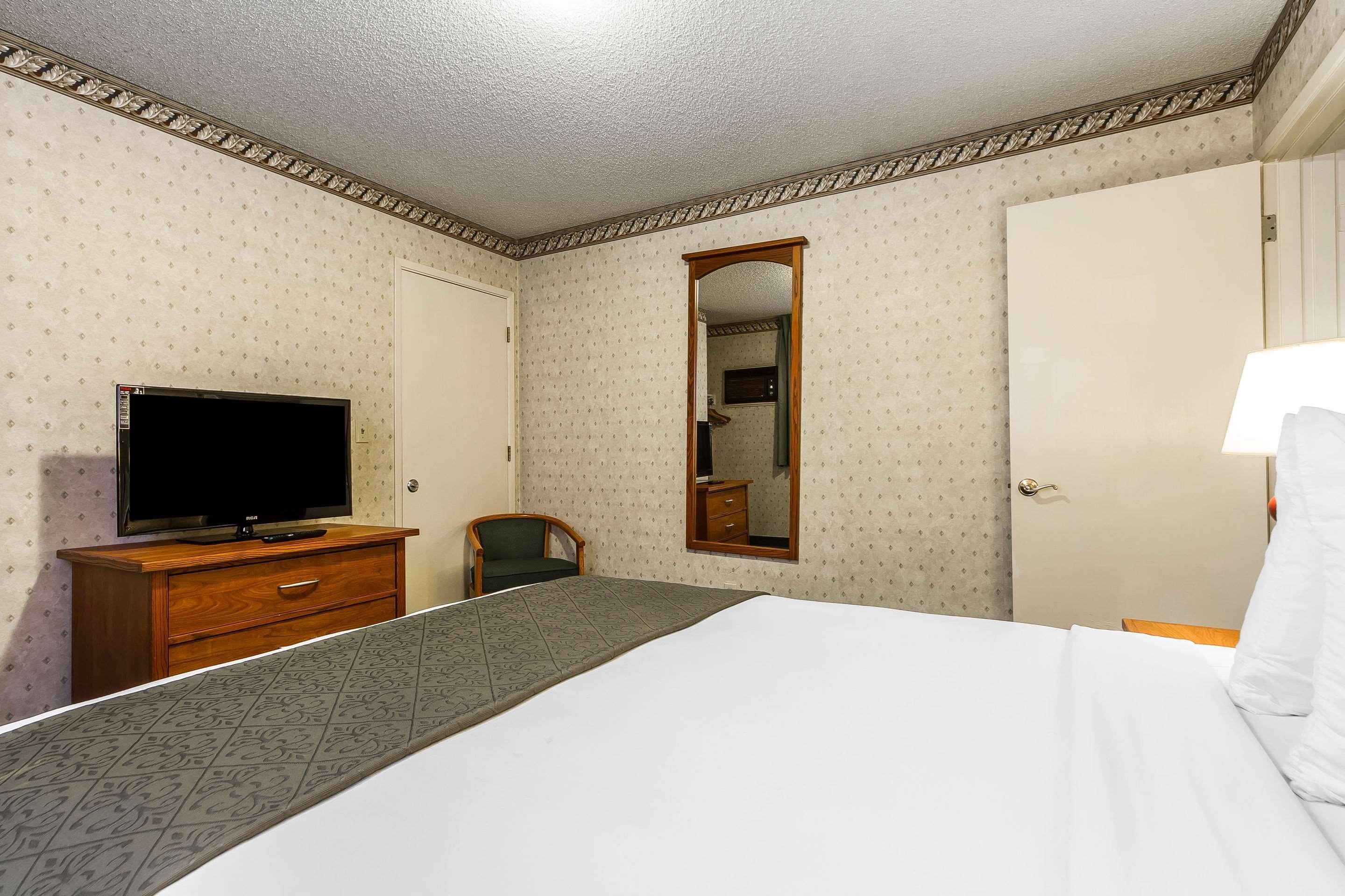 Quality Inn & Suites Silicon Valley Санта Клара Екстериор снимка