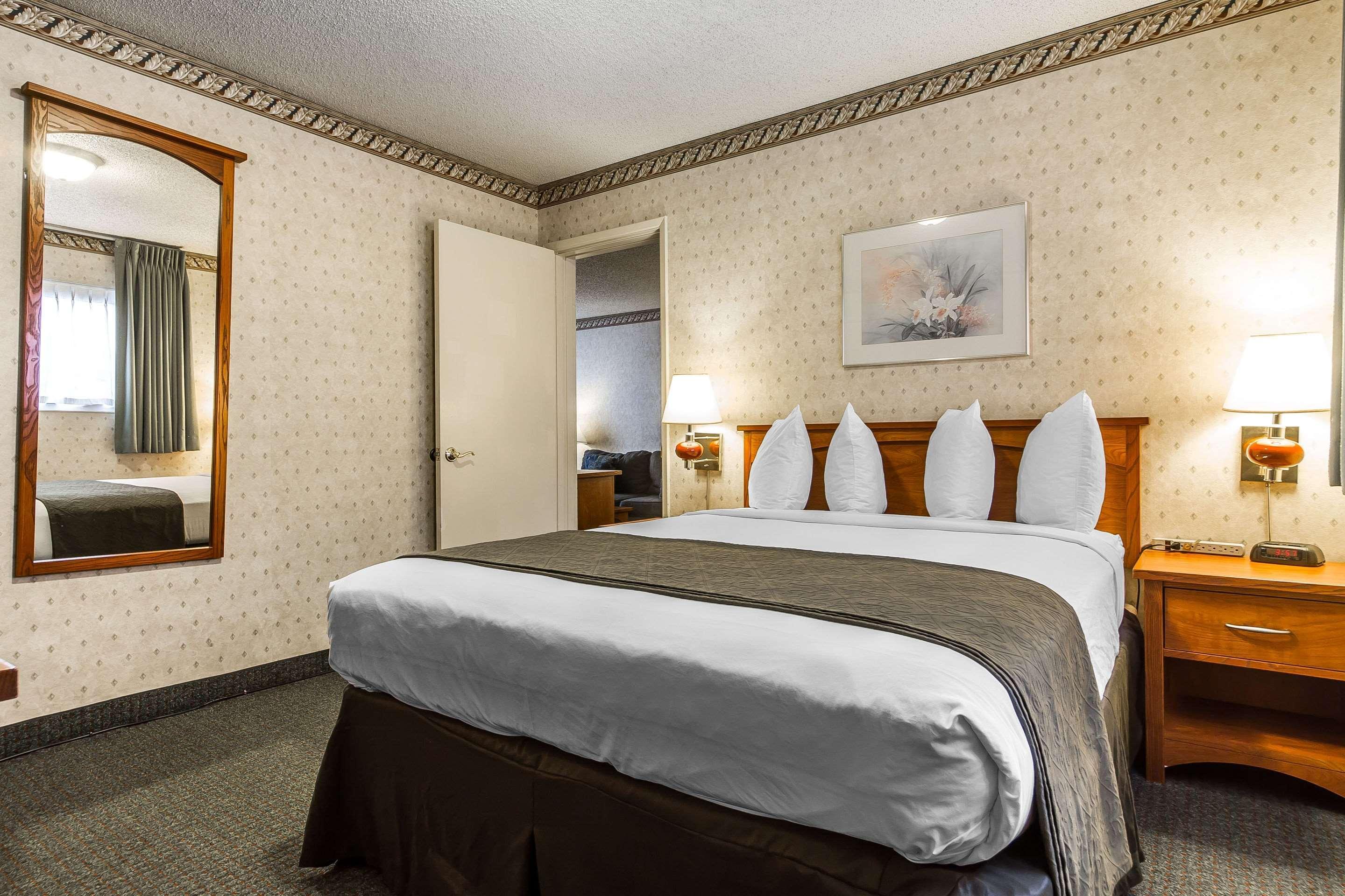 Quality Inn & Suites Silicon Valley Санта Клара Екстериор снимка