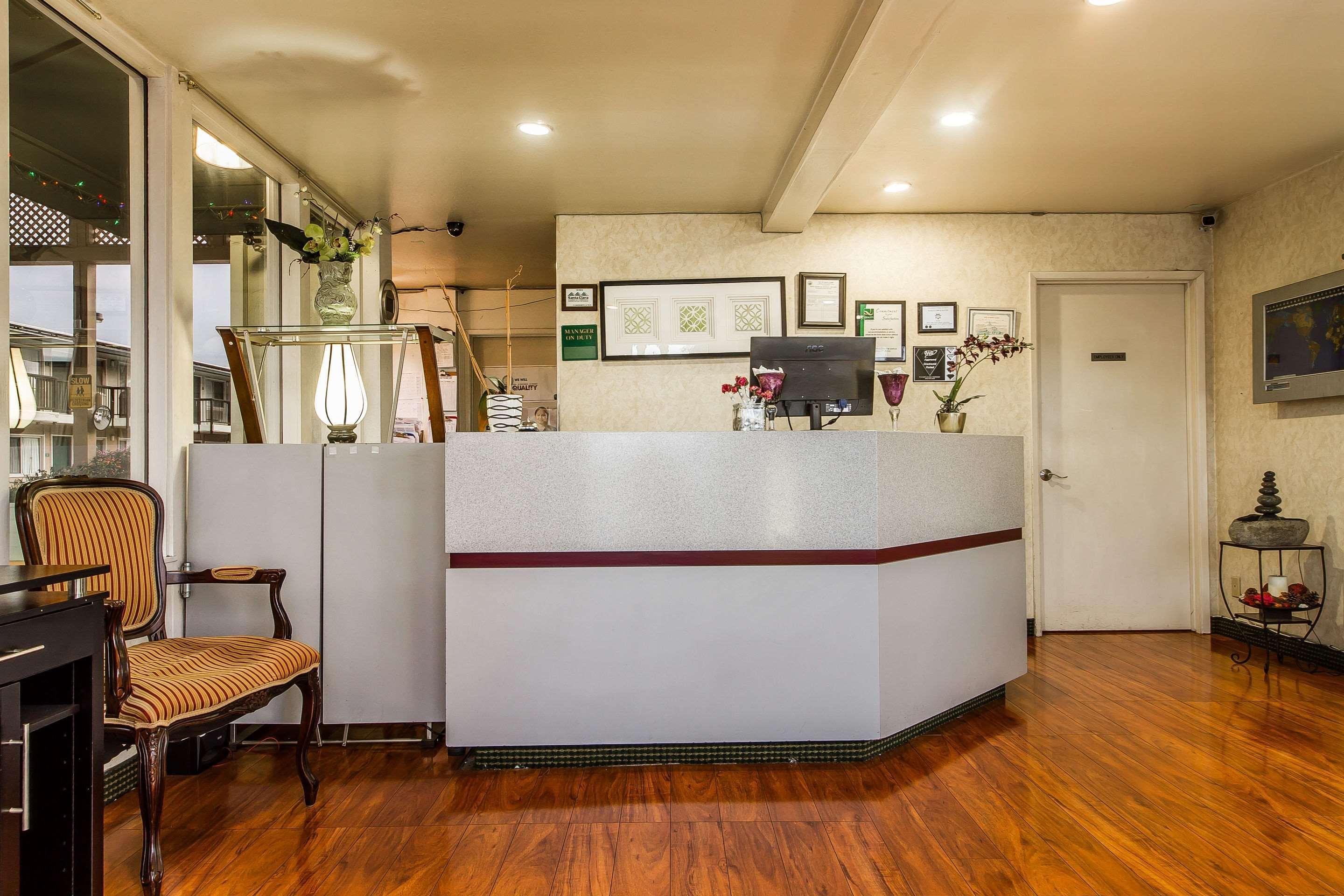 Quality Inn & Suites Silicon Valley Санта Клара Екстериор снимка