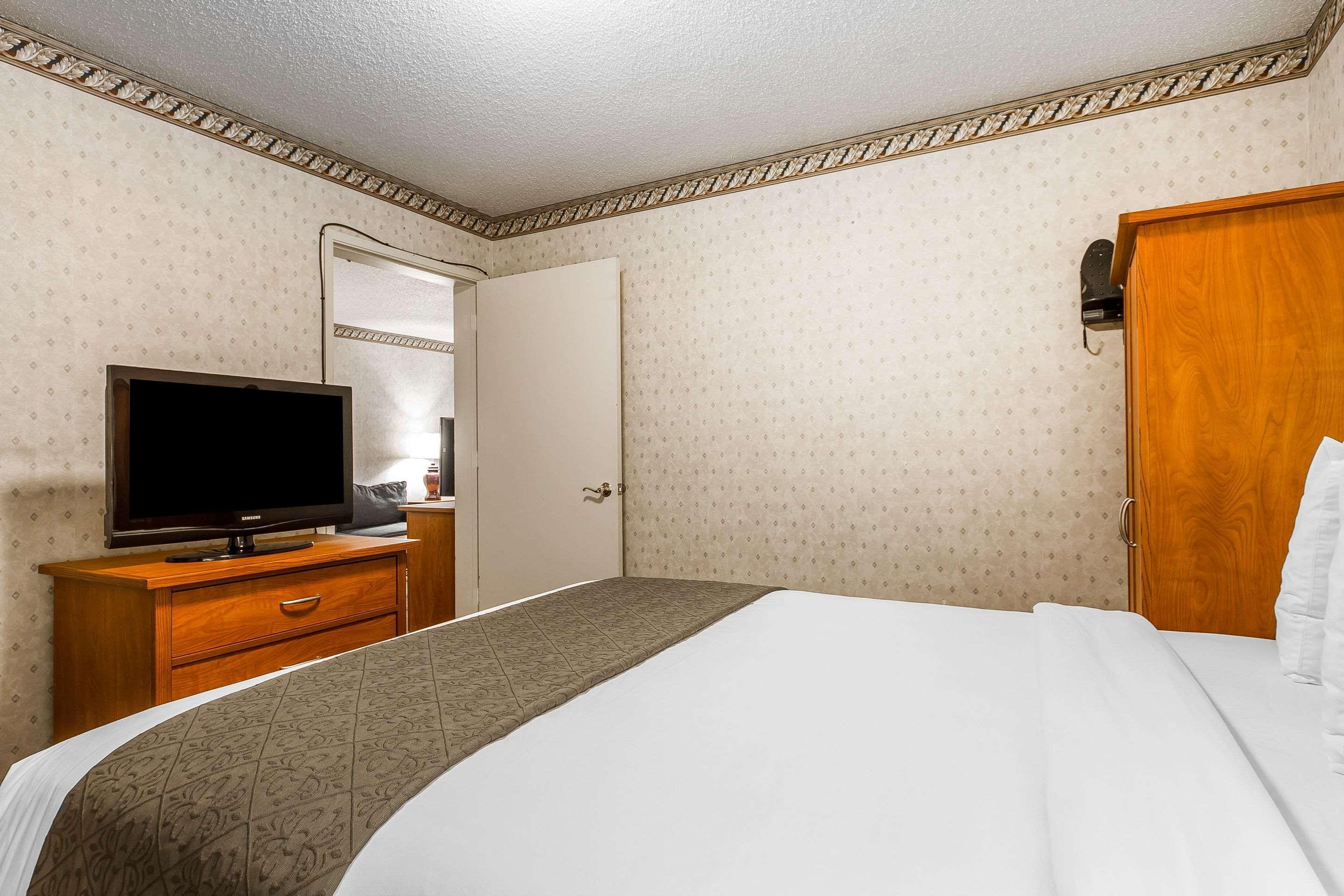 Quality Inn & Suites Silicon Valley Санта Клара Екстериор снимка