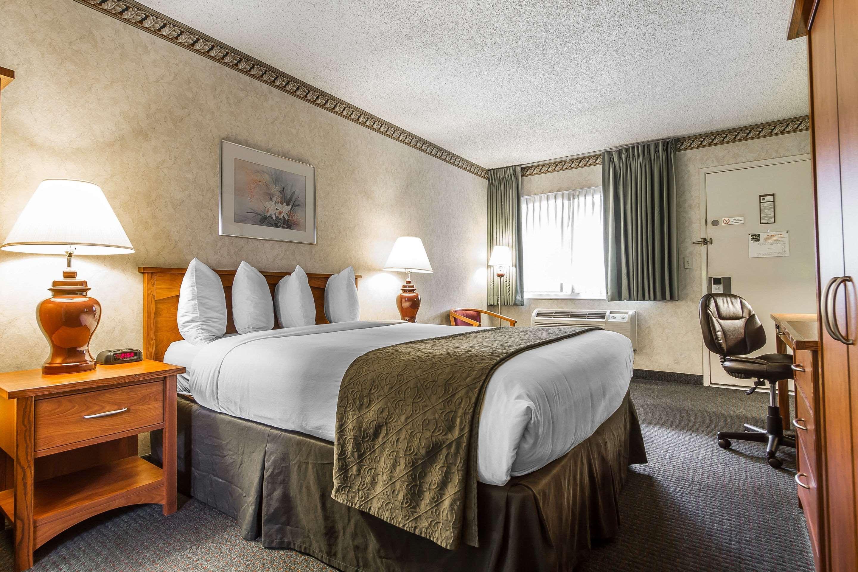 Quality Inn & Suites Silicon Valley Санта Клара Екстериор снимка