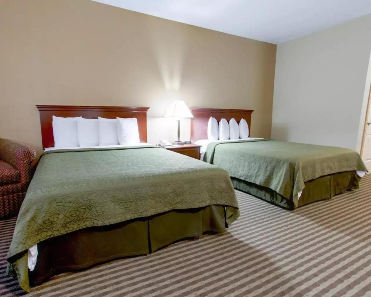 Quality Inn & Suites Silicon Valley Санта Клара Екстериор снимка