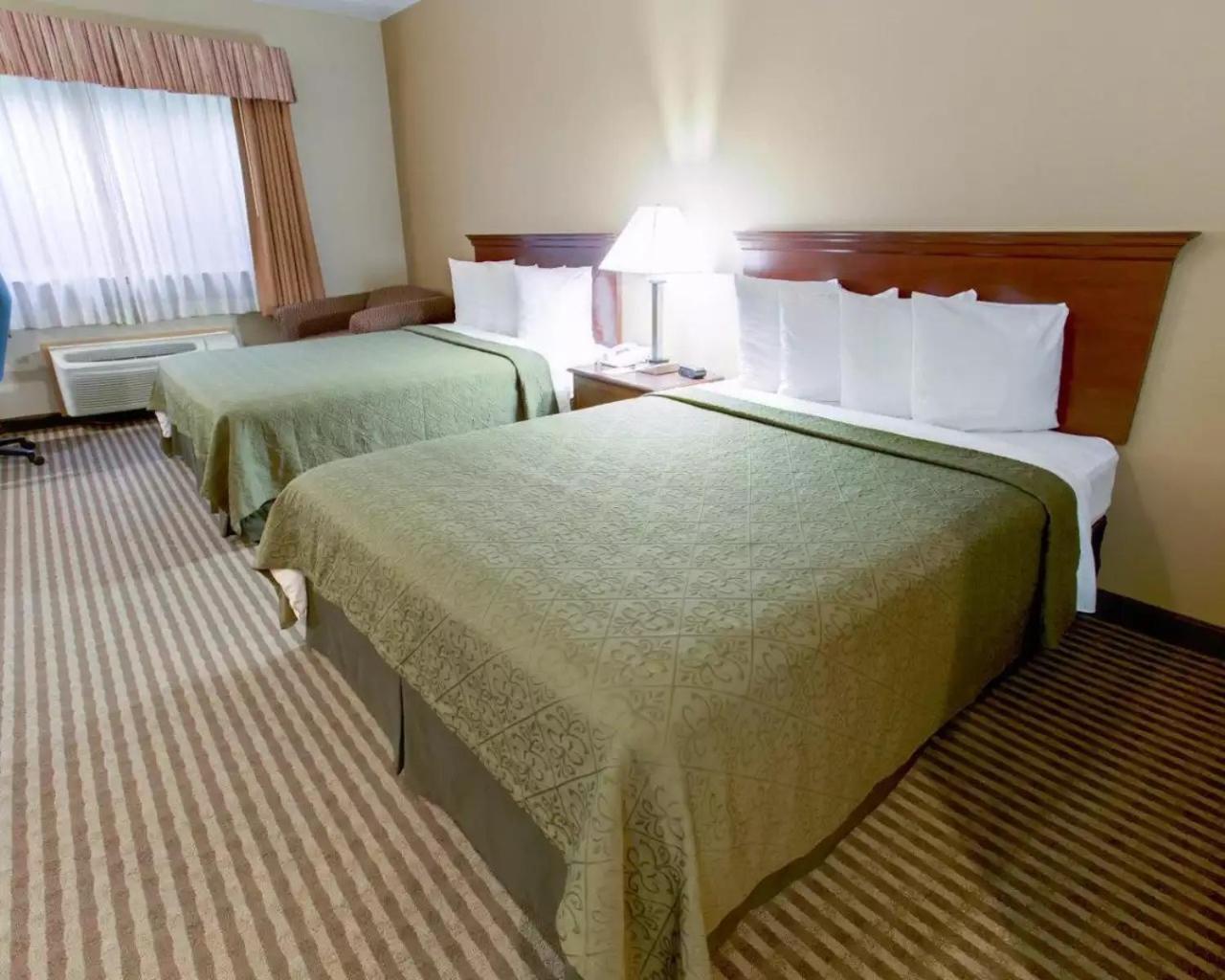 Quality Inn & Suites Silicon Valley Санта Клара Екстериор снимка